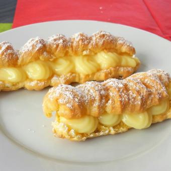 Eclairs