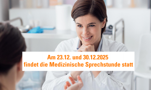 Ärztin am schreibtisch in ihrer Praxis vor ihr sitzt eine Patientin